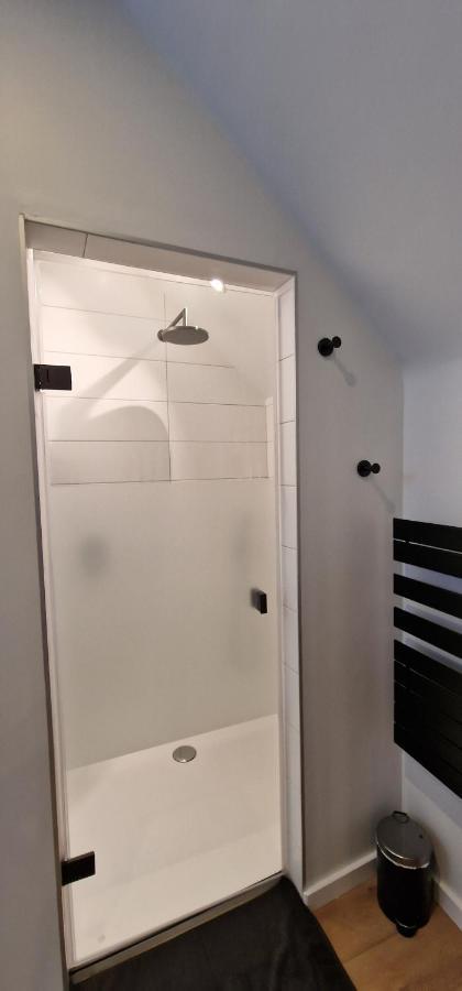 Bulle En Ville Maisonnette De Charme Spa Luaran gambar