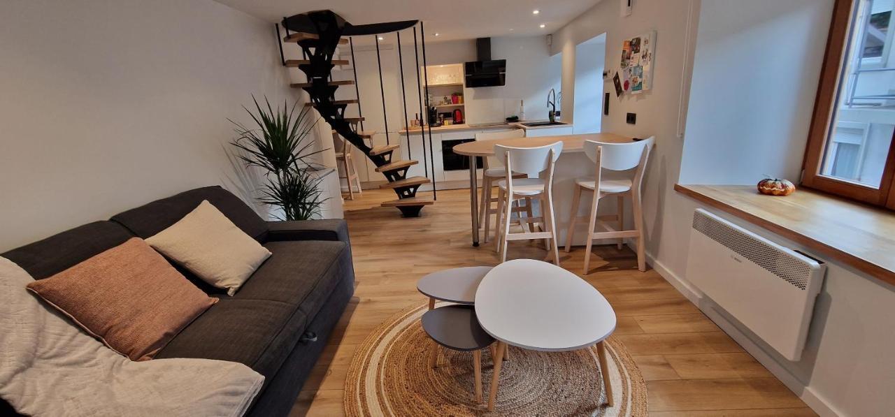 Bulle En Ville Maisonnette De Charme Spa Luaran gambar